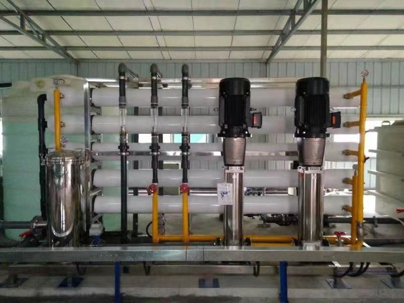 Sus304 Water Tank Reverse Osmosis Plant RO Water Treatment / Filtering / Purifying System