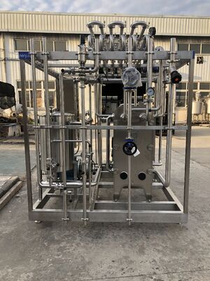 1000L Pasteurizer Machine With PLC For Milk / Yogurt / Fruit Juice Processing Line SUS304/316